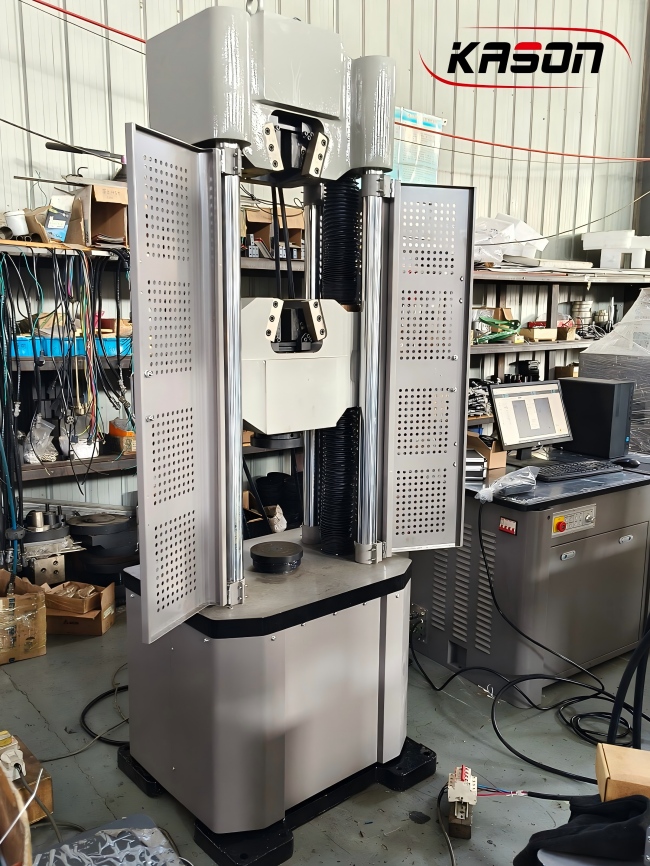 آلة الاختبار العالمية على وشك الانتهاء، ومن المقرر شحنها إلى بنغلاديش