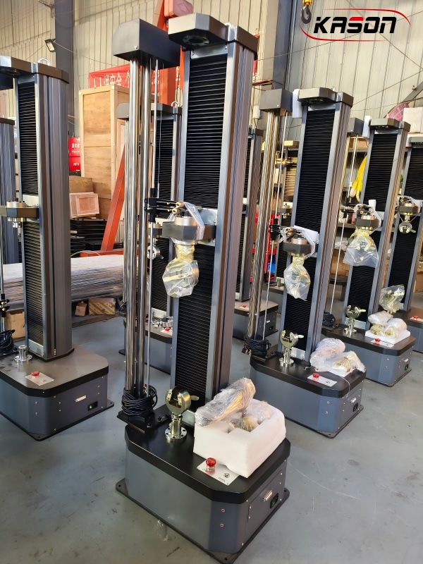 دسته بزرگی از دستگاه‌های تست الکترونیکی تک ستونی آماده برای ارسال به فرانسه